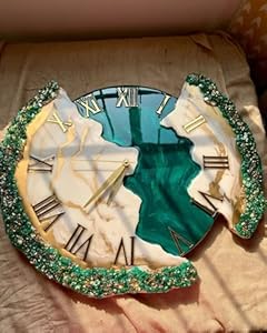 Modern Aesthetic Resin Clock – Perfect Blend of Art & Utility