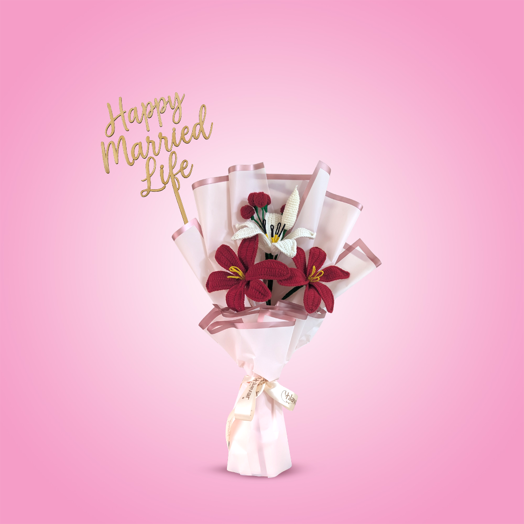 Red & White Crochet Lily Bouquet