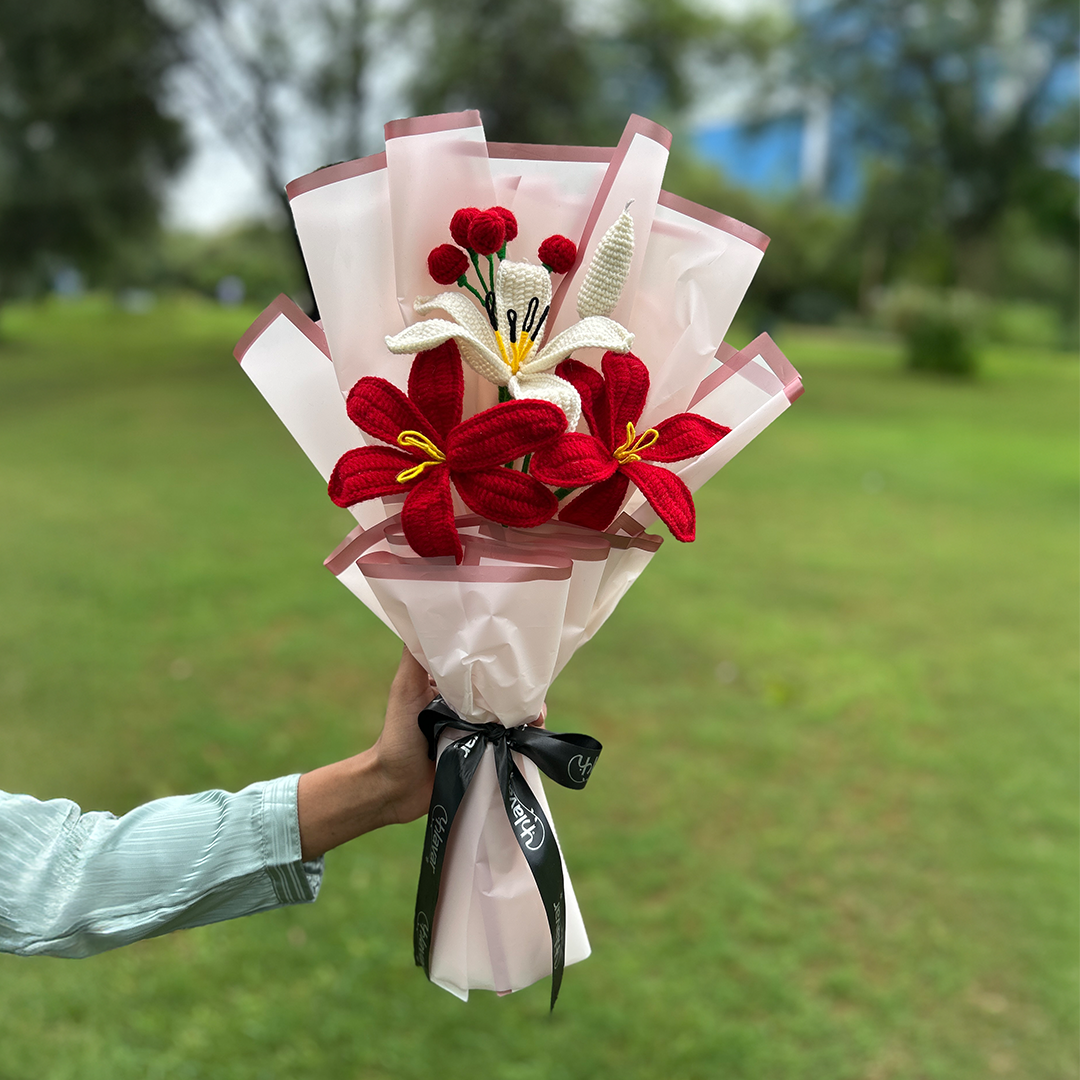 Red & White Crochet Lily Bouquet